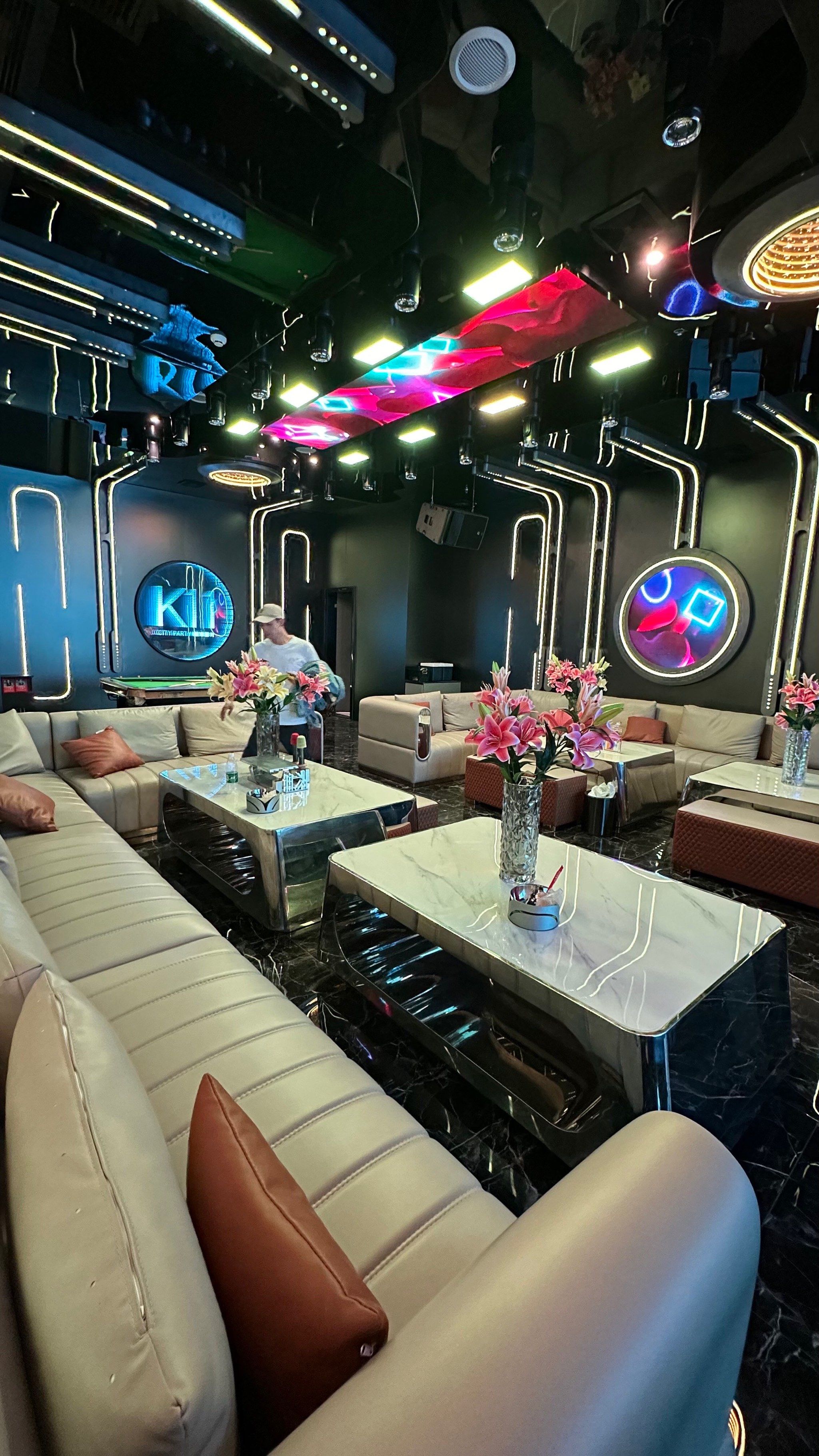 信阳商务ktv价格多少钱一个小时-浉河区ktv预订